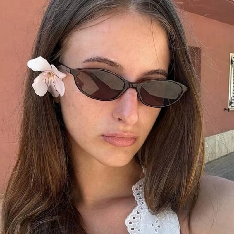 Oval glasses
